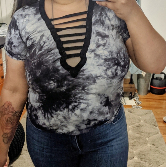 Black tye dye cut out tee - Picture 1 of 1
